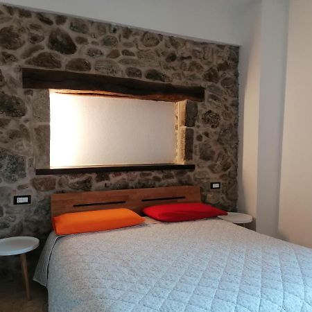 Deiana Bed & Breakfast Santu Lussurgiu Bagian luar foto
