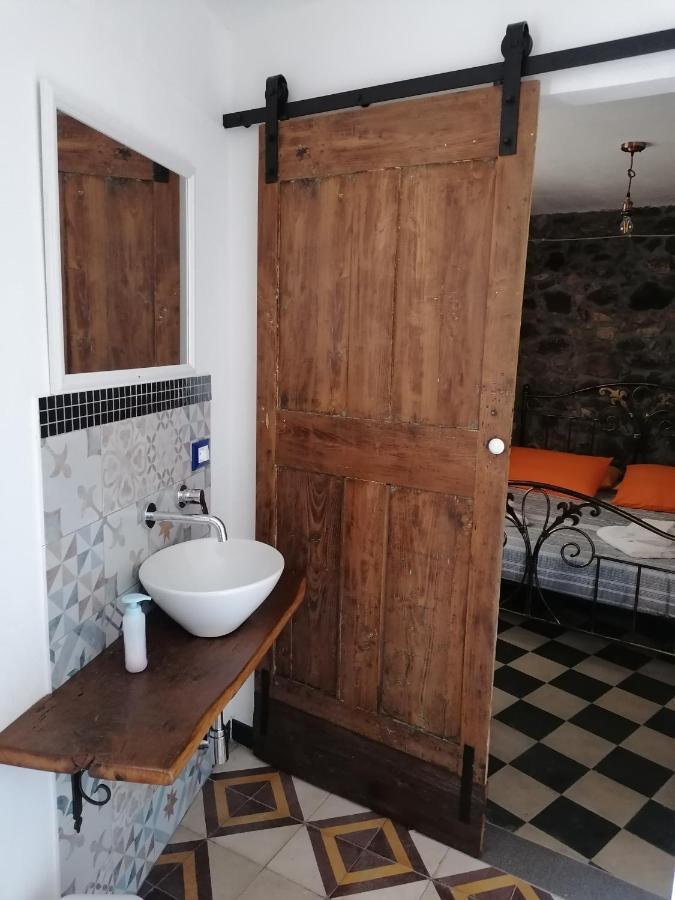 Deiana Bed & Breakfast Santu Lussurgiu Bagian luar foto