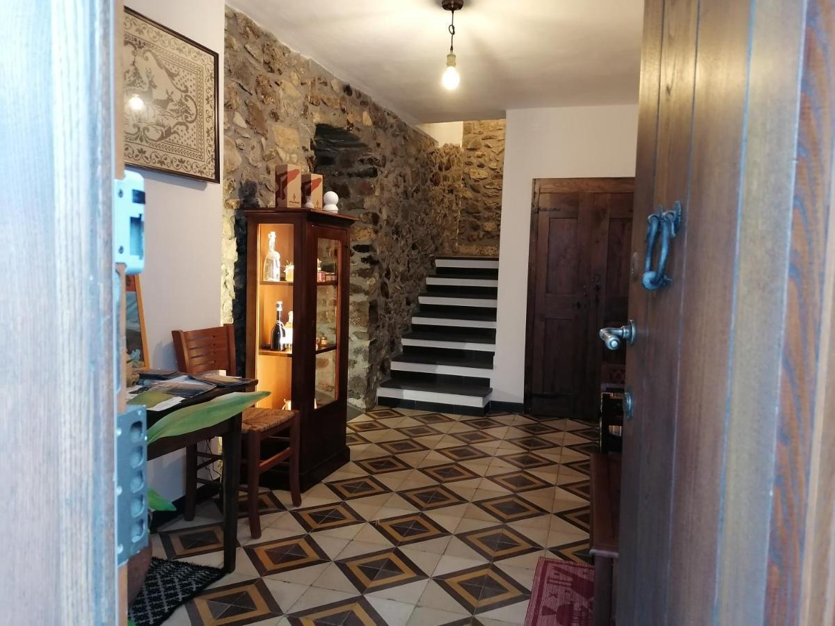 Deiana Bed & Breakfast Santu Lussurgiu Bagian luar foto