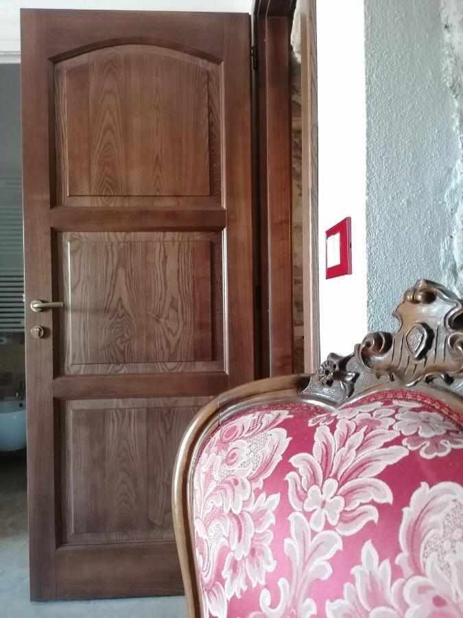 Deiana Bed & Breakfast Santu Lussurgiu Bagian luar foto